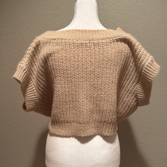 Size small Nasty Gal crop short sleeve sweater - Picture 3 of 4